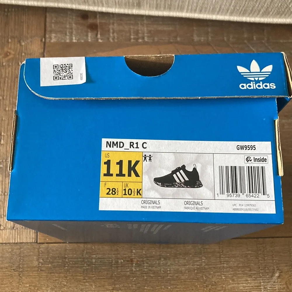 Adidas Originals NMD R1 Casual Shoes (Boys)